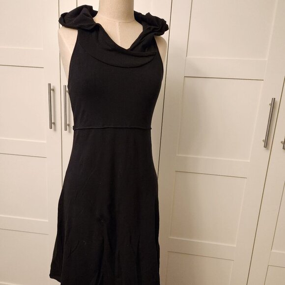 Prana Dresses & Skirts - Prana Size Medium Black fit and flare dress with hood